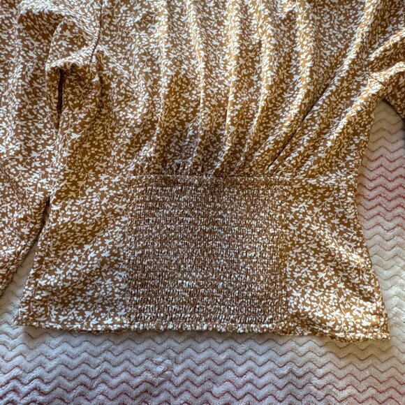 Abercrombie & Fitch Brown Floral Pattern V-Neck Long Sleeve Blouse - Size Medium - Picture 6 of 8